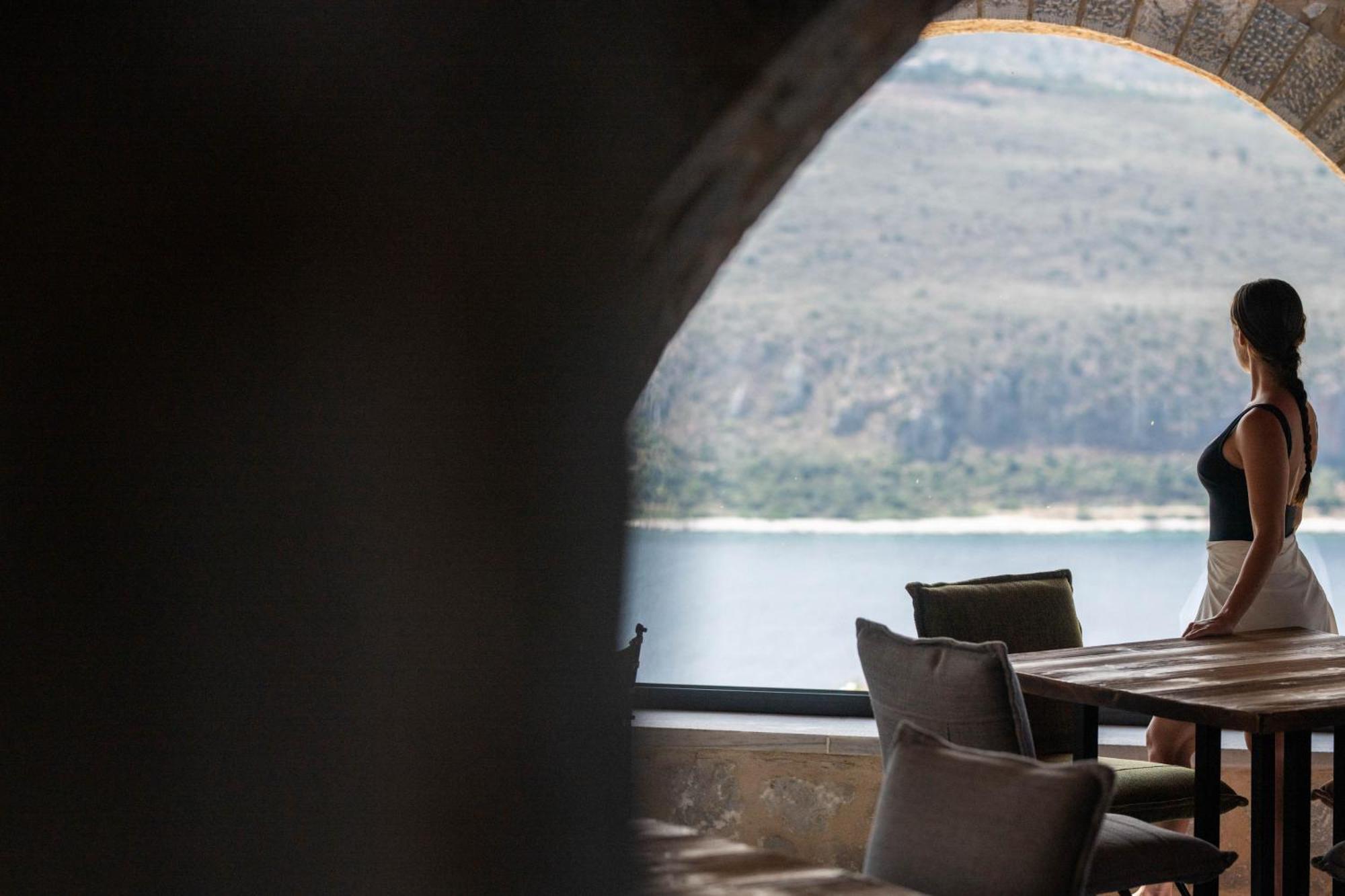 Petra & Fos Boutique Hotel & Spa ออยติลอน ภายนอก รูปภาพ