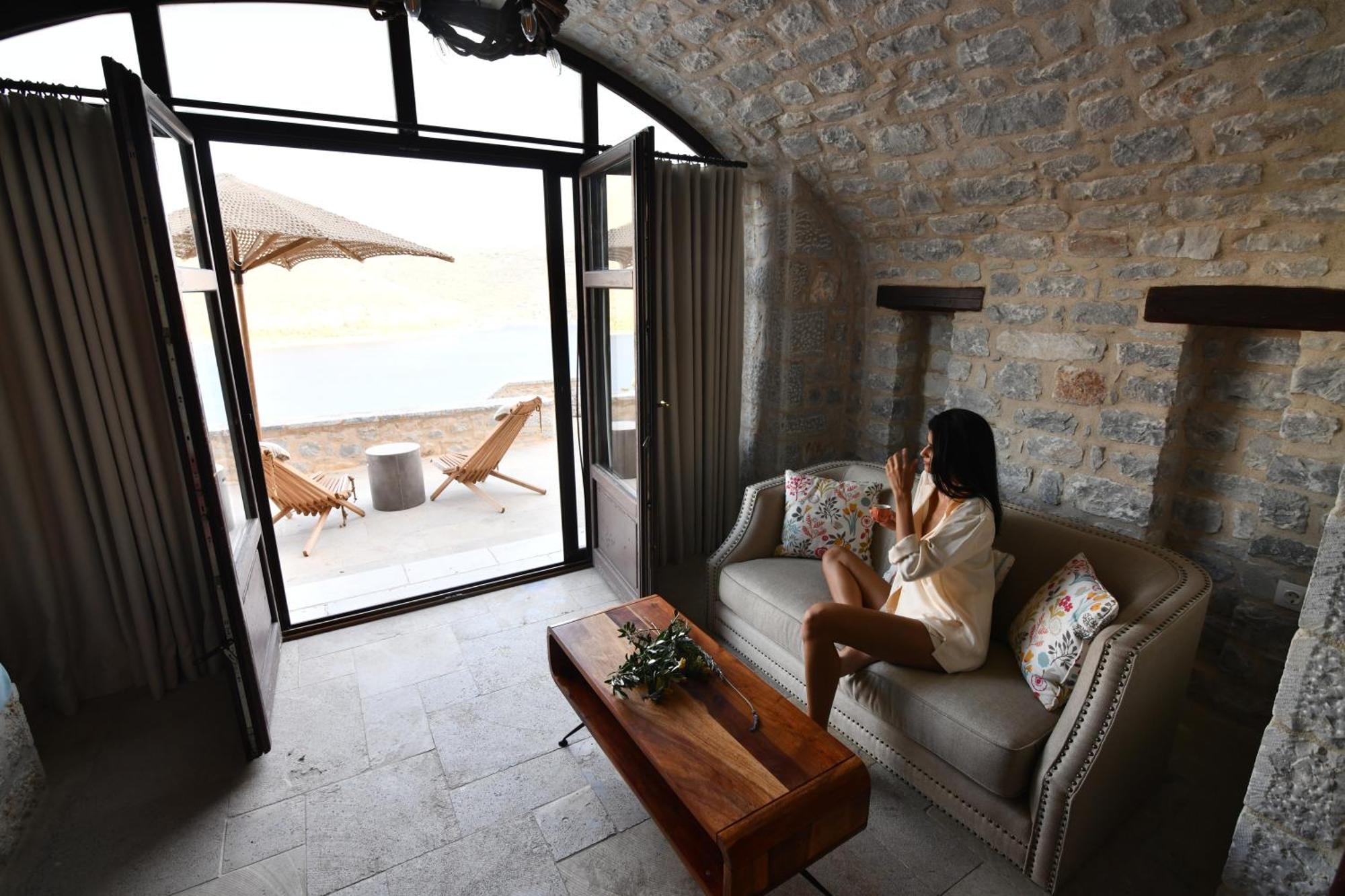 Petra & Fos Boutique Hotel & Spa ออยติลอน ภายนอก รูปภาพ